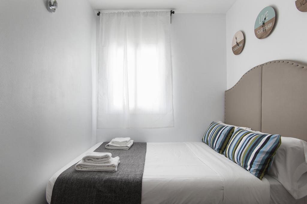 Tendency Apartments Fira L'Hospitalet de Llobregat Exterior photo